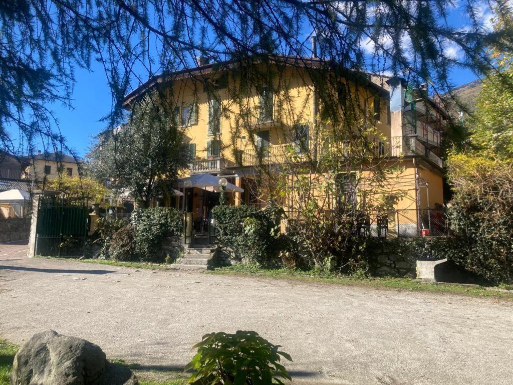 Albergo Ristorante Coppa Dazio Ngoại thất bức ảnh